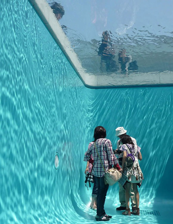 Swimming-Pool-Illusion-by-Leandro-Erlich